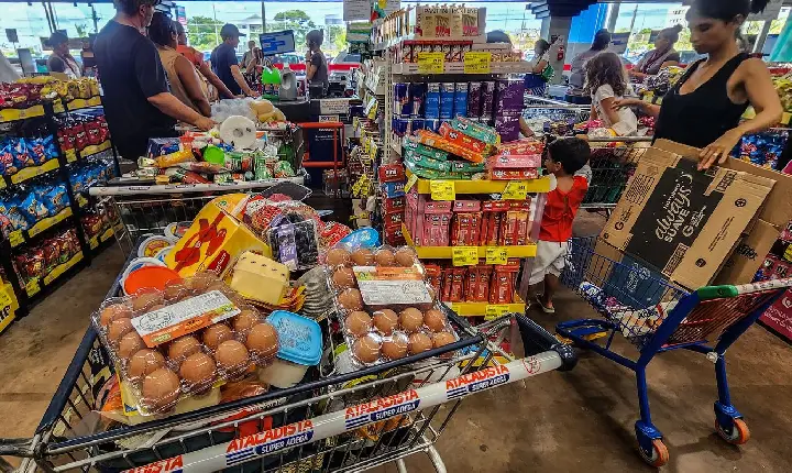 AGU pede que STF reconheça validade do reajuste do Bolsa Família