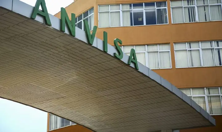 Anvisa prorroga por 1 ano uso emergencial de vacinas contra a covid-19