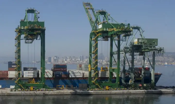 Balança comercial registra superávit de US$ 8,1 bilhões em abril