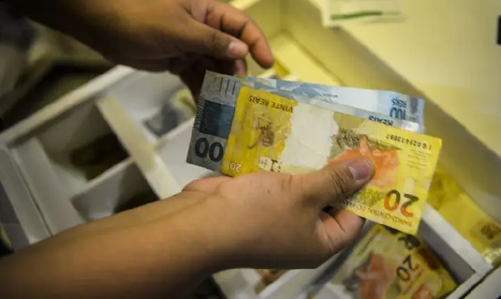 Brasil tem melhor renda, menor pobreza e desigualdade desde 1995