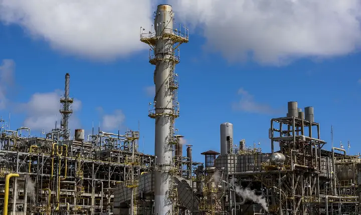 Câmara aprova redução de tributos para indústria química