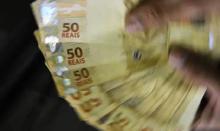 Câmara aprova regras mais rígidas para devedor contumaz