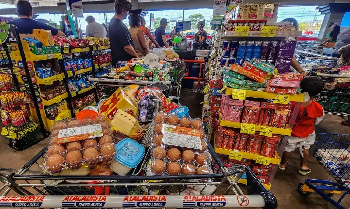 Consumo nos lares acumula alta de 2,70% até setembro, diz Abras