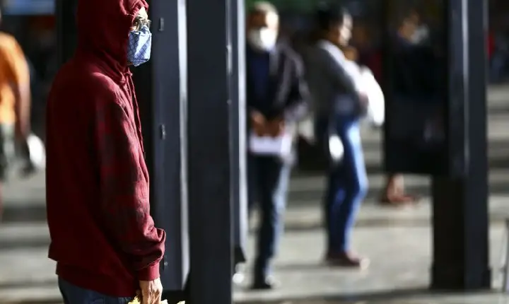Covid-19: Brasil registra 13,5 mil casos e 103 mortes em 24 horas
