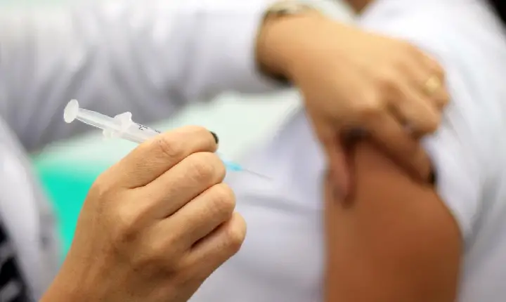 Covid-19: entenda a importância da vacinação para conter o surgimento de novas cepas