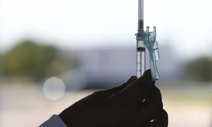 Covid-19: SP inicia dose de reforço em adolescentes de 12 a 17 anos