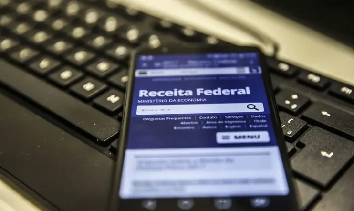Declarações do IR entregues superam projeções da Receita Federal