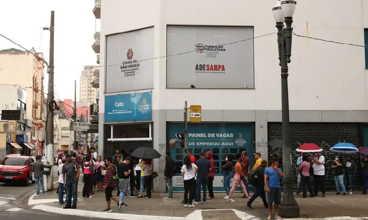 Desemprego chega a 9,4% em abril, diz Ipea