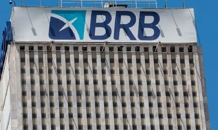 Diretor Jurídico do BRB deixa cargo após caso Banco Master