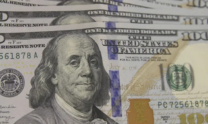 Dólar sobe para R$ 5,16 após escalada de conflito no Oriente Médio