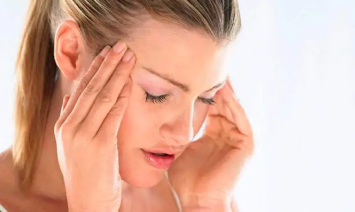 DORES DE CABEÇA PIORAM DEPOIS DE INFECÇÃO POR COVID