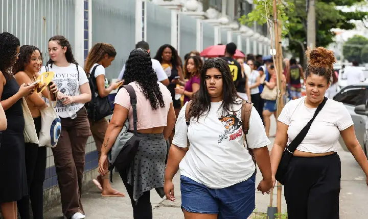 Fies: pré-selecionados devem complementar inscrição a partir de sexta