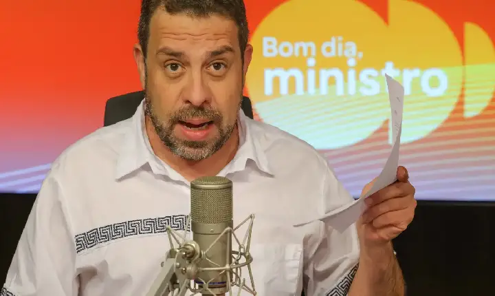 Fim da escala 6x1 deve aumentar produtividade, diz Boulos