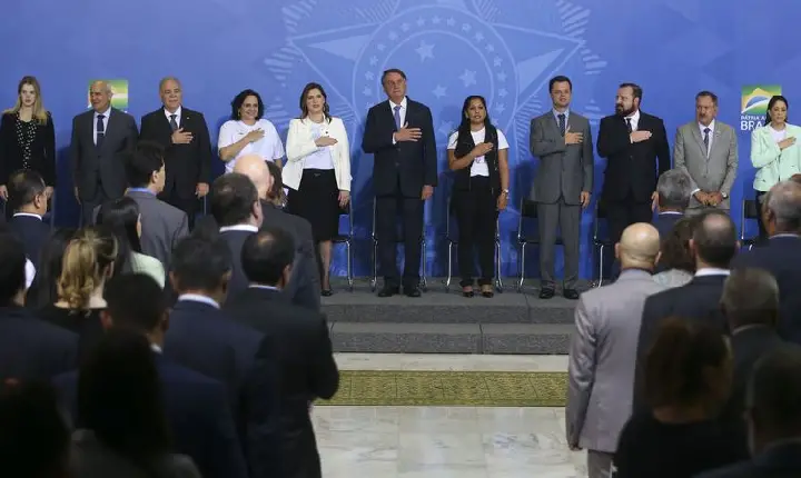 Governo lança curso com orientações sobre casamento