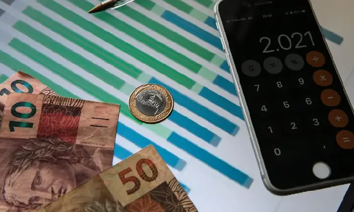 IPCA vai a 0,33% em dezembro e fecha 2025 em 4,26%, abaixo da meta