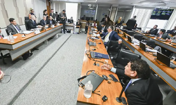 Irmãos de Toffoli não são obrigados a depor em CPI, decide Mendonça