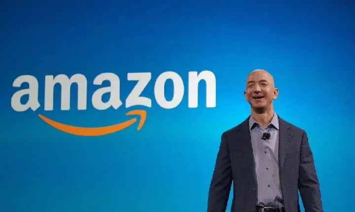 JEFF BEZOS VAI PARA O ESPAÇO