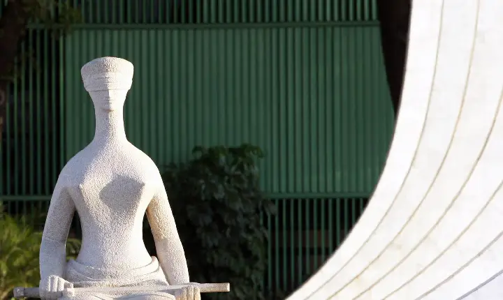 Juristas avaliam decisão do STF de negar ação de Bolsonaro contra toques de recolher