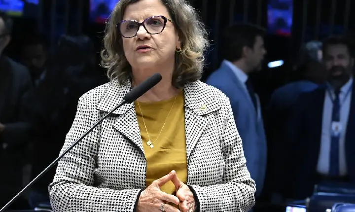 Lula anuncia Teresa Leitão como nova liderança do governo no Senado