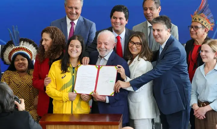 Lula envia para o Congresso projetos que criam a Unind e UFEsporte