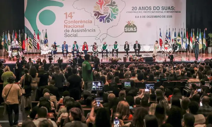 Lula propõe reunião dos Poderes para tratar de feminicídio