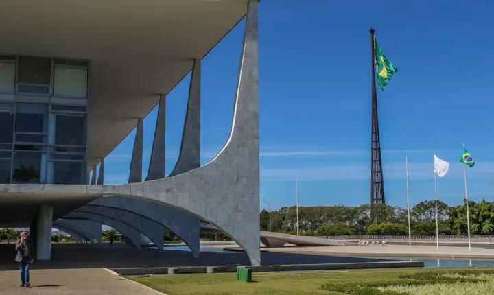 Lula sanciona lei que amplia proteção às vítimas de crimes sexuais