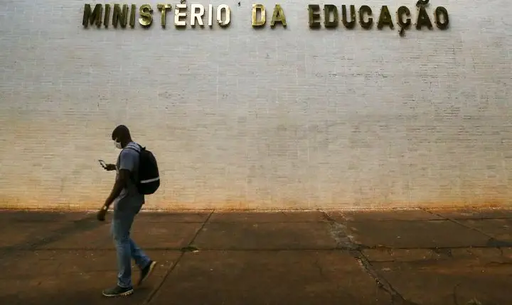 MEC lança plano de recuperação de aprendizagem da educação básica