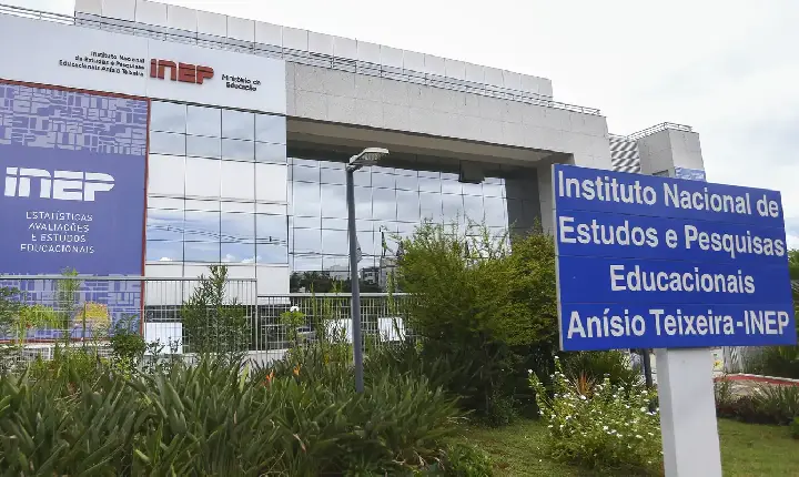 MEC prorroga prazo para pedir isenção da taxa de inscrição do Enem