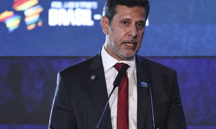 MEC: queda do analfabetismo no Brasil é ligada a políticas na educação