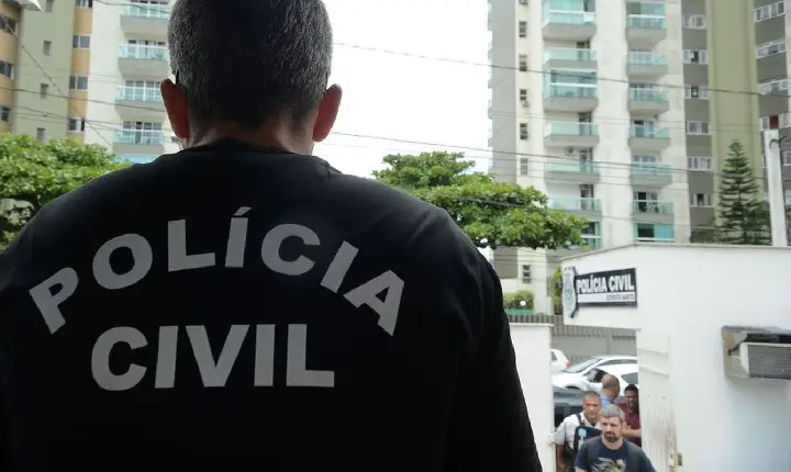 Médico e enfermeira são presos por venda irregular de emagrecedores