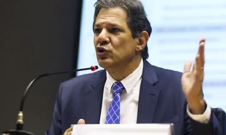 Medidas de corte de gastos serão inseridas em novo projeto, diz Haddad