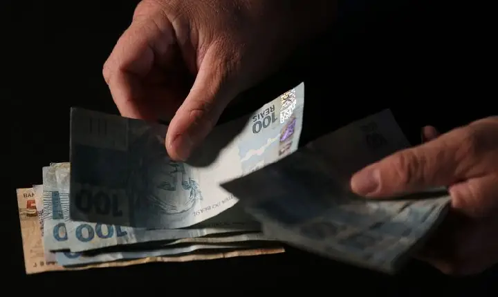 Mercado reduz previsão da inflação para 4,43% este ano