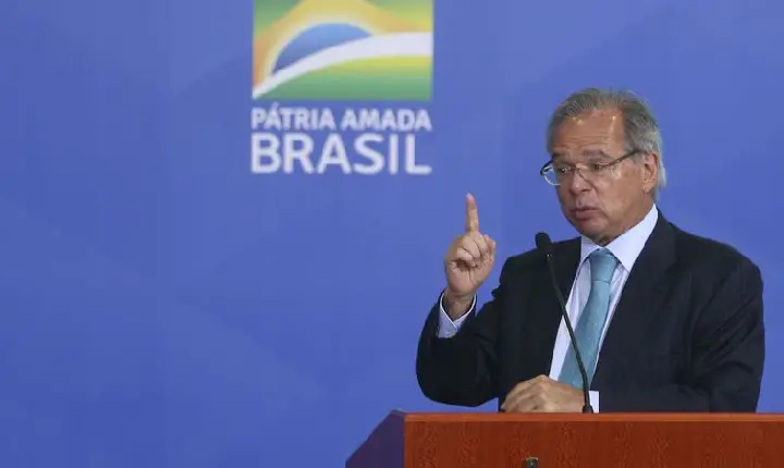 Ministro da Economia defende taxar super-ricos e desonerar empresas