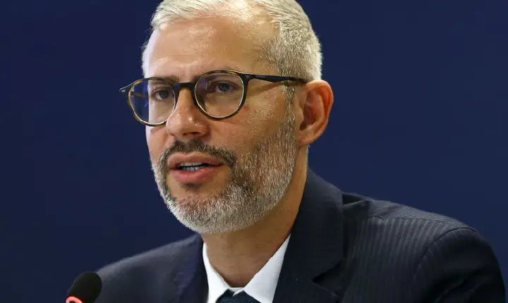 Ministro da Educação participa de debates em fórum mundial em Londres