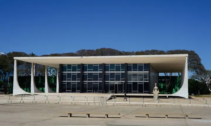 Ministro do STF suspende parte da resolução do Confaz sobre diesel