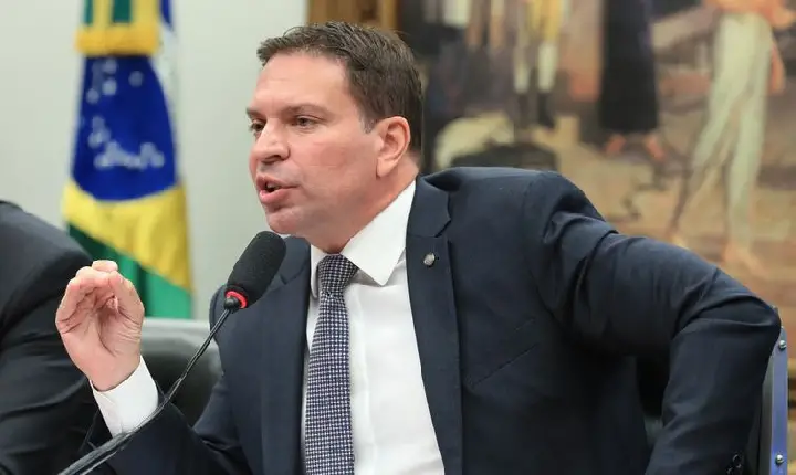 Moraes comunica Câmara sobre perda do mandato de Ramagem