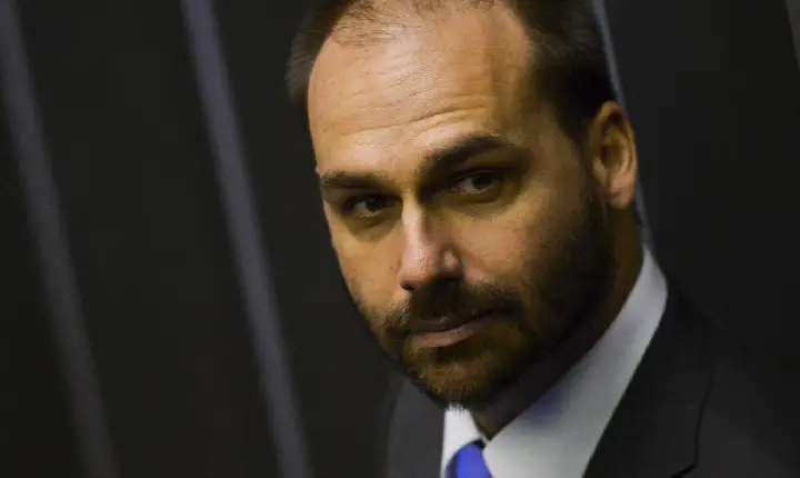 Moraes manda notificar Eduardo Bolsonaro sobre abertura de ação penal