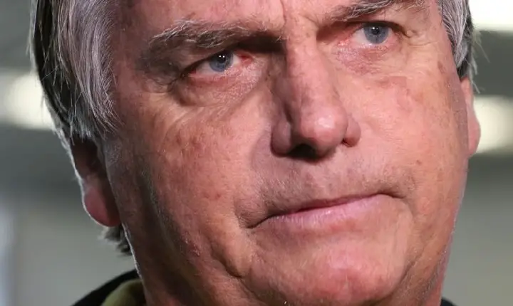 Moraes nega recurso de Bolsonaro contra condenação por trama golpista