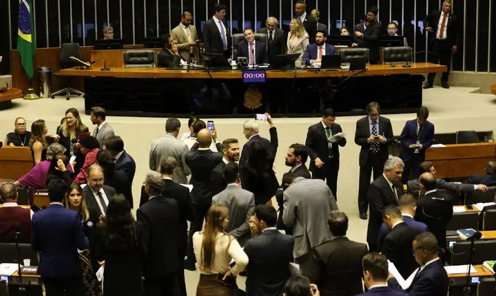 Motta adia votação de PL Antifacção para terça-feira (18)