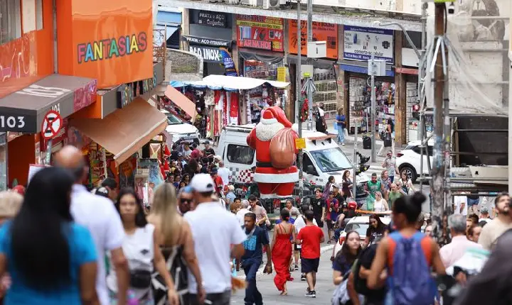 Novo salário mínimo será de R$ 1.621 em 2026