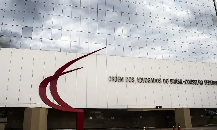 OAB cita “natureza perpétua” e pede fim de inquérito das fake news