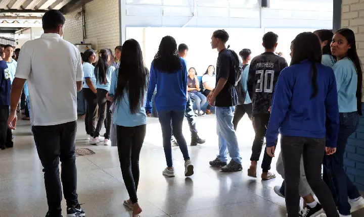 Pé-de-Meia: beneficiários nascidos em novembro e dezembro recebem hoje