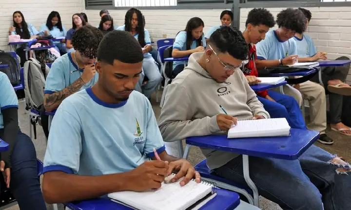 Pé-de-Meia: nascidos em setembro e outubro recebem 8ª parcela