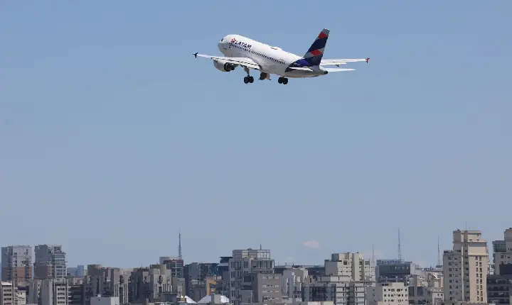Petrobras reduz preço do querosene de aviação em 14,2% 