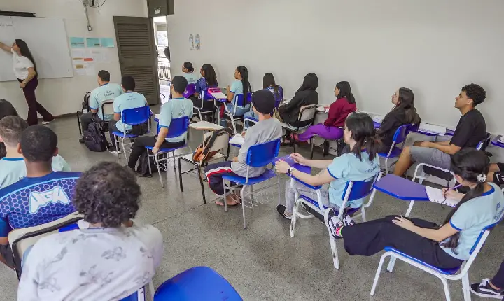 Pisa: Brasil reduz diferença para países ricos no desempenho escolar