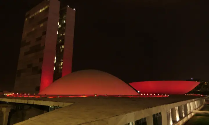 Prefeitos e Congresso Nacional devem discutir auxílio emergencial e vacinação