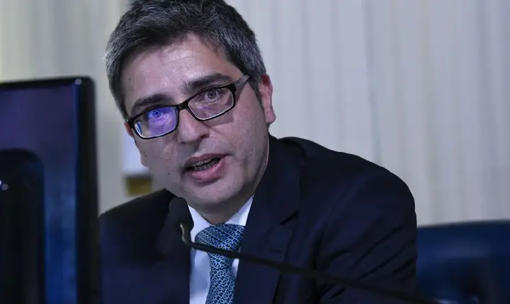Presidente Bolsonaro indica Carlos Portinho para ser líder no Senado 