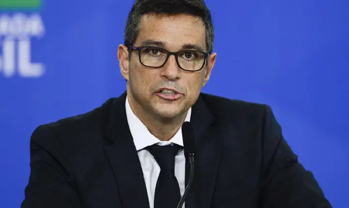 Presidente do BC cita previsões de que PIB pode crescer de 1% a 2%