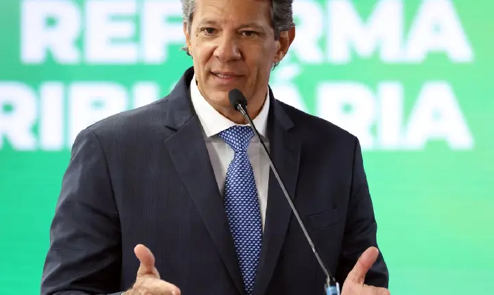 Problema da dívida pública está nos juros, não no déficit, diz Haddad