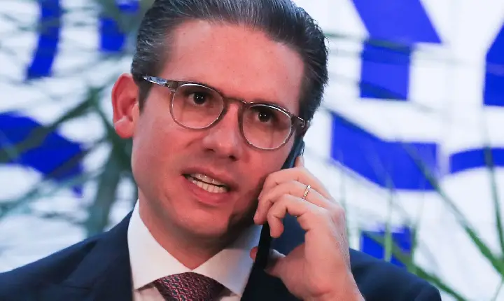 Proposta que acaba com jornada de trabalho 6x1 vai para a CCJ